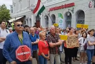 Akkumulátorgyár ellenes tüntetés Debrecenben