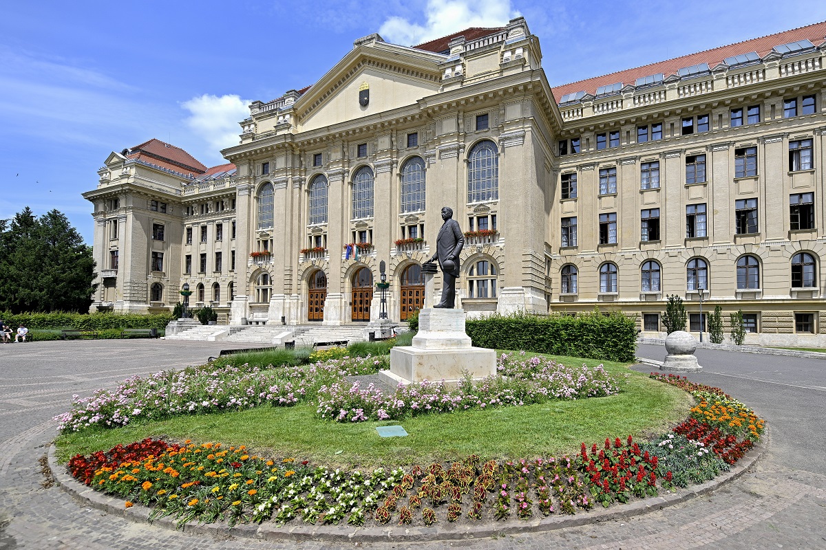 Debreceni Egyetem főépület